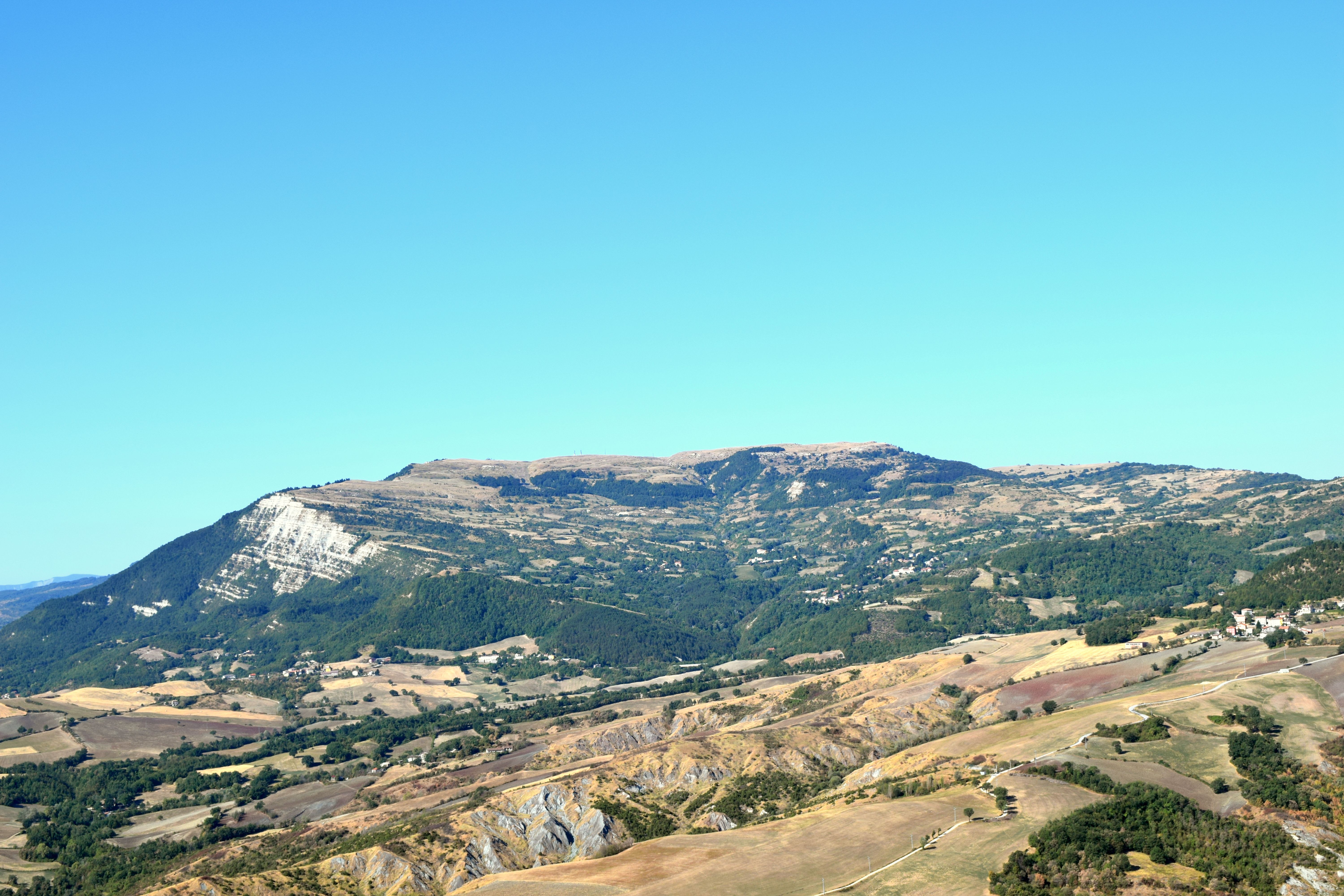 Monte di fronte